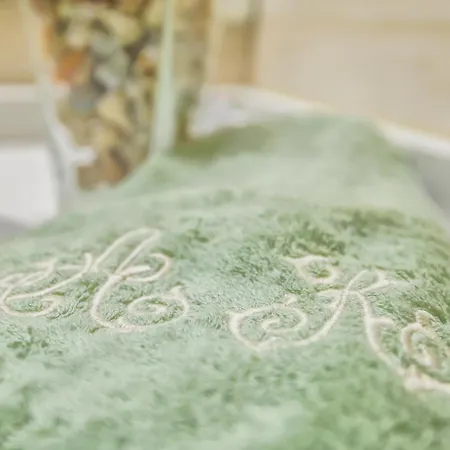 Apto America Center & Parking