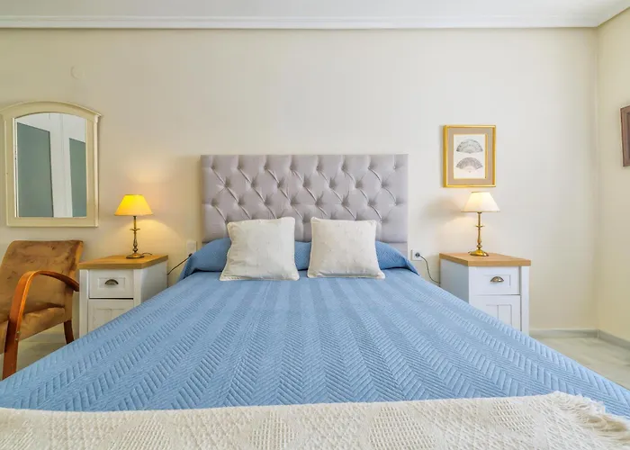 Apto America Center & Parking *